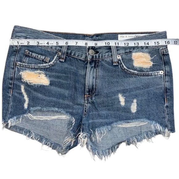 {EUC Rag & Bone Distressed Denim Cut-Off Low Rise Winnie Shorts Medium Wash 26} - Picture 7 of 9